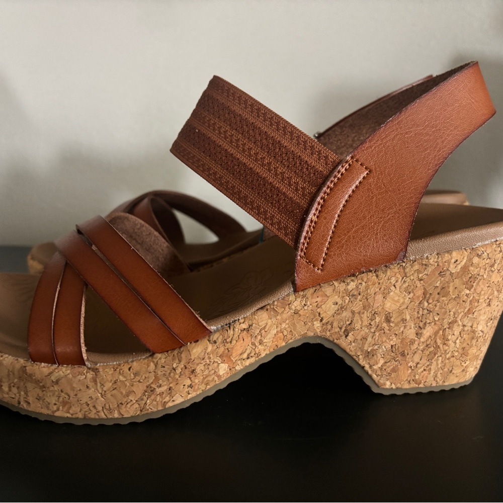 Women’s Brown Cork Platform Sandals - Skechers Cali Luxe Foam size 9 wide